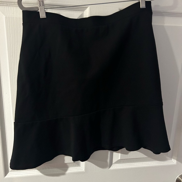 Loft Flippy Mini Skirt - Black - L - Picture 2 of 3